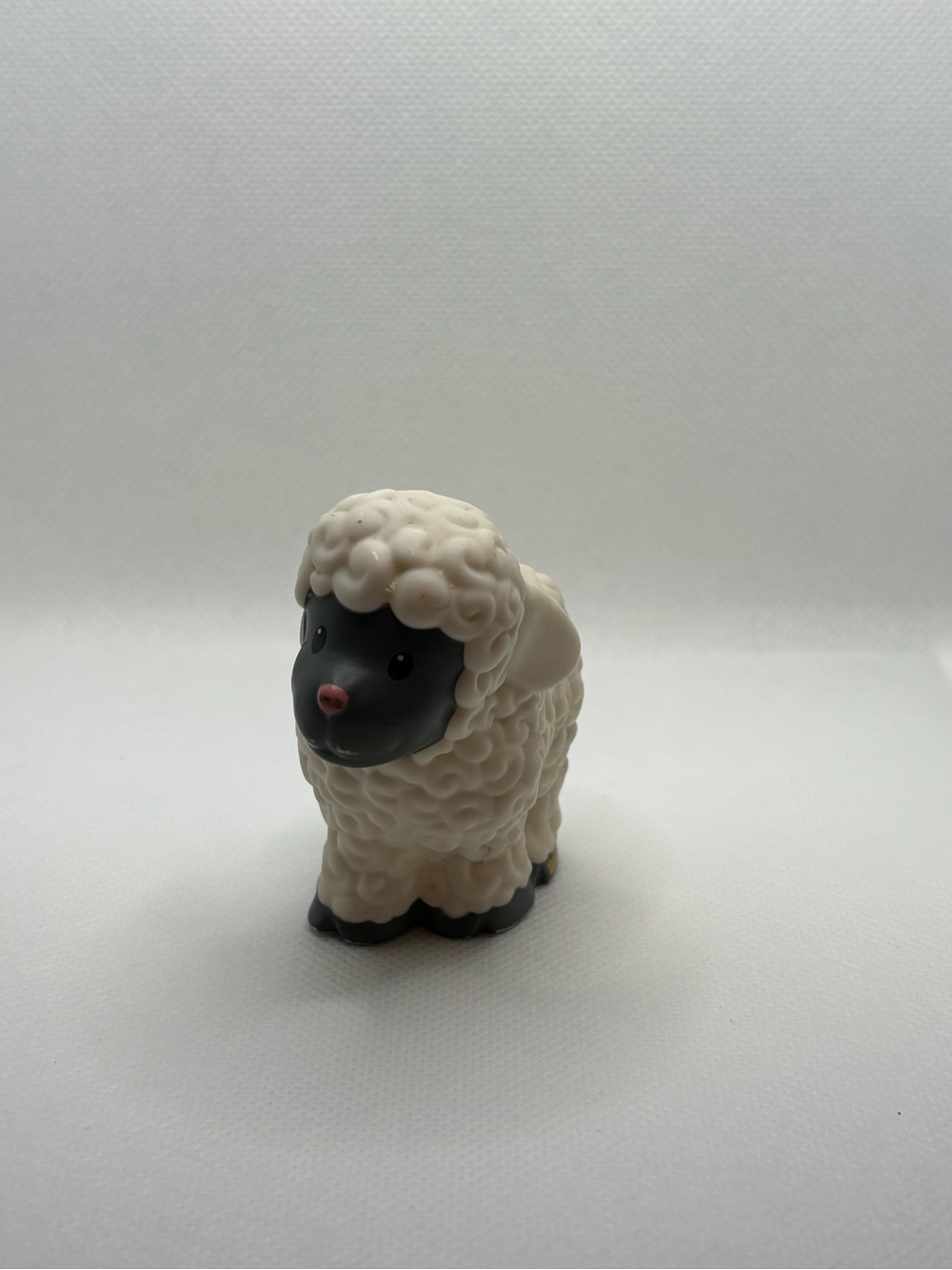 3/15$ 🐸 Fisher Price Little People Black & White Fluffy Sheep